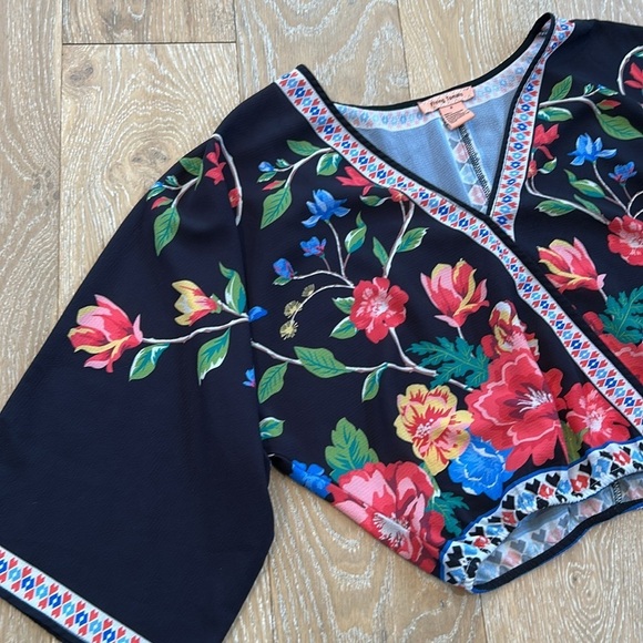 Flying Tomato Tropical Print Crop Top - Picture 2 of 7